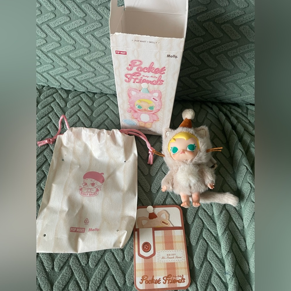 It's Snack Time Baby Molly Pocket Friends